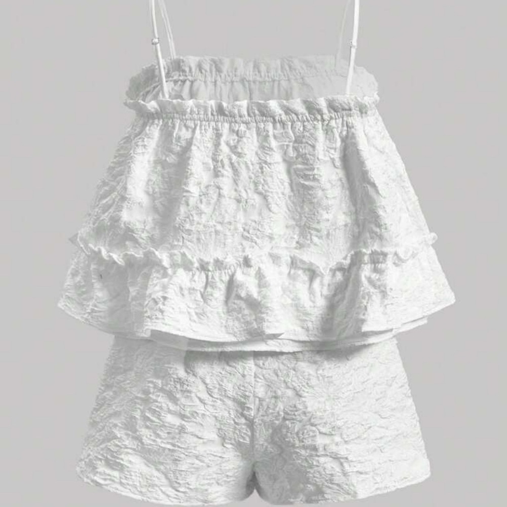 Chic White Lace Top and Shorts Set - Picture 6 of 8